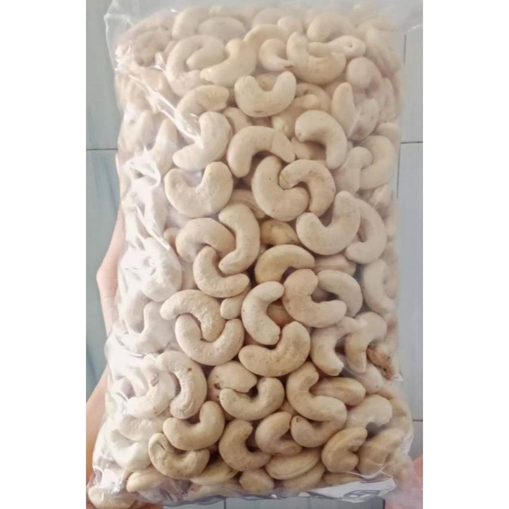 

KACANG MEDE/METE SUPER JUMBO MENTAH 500 G