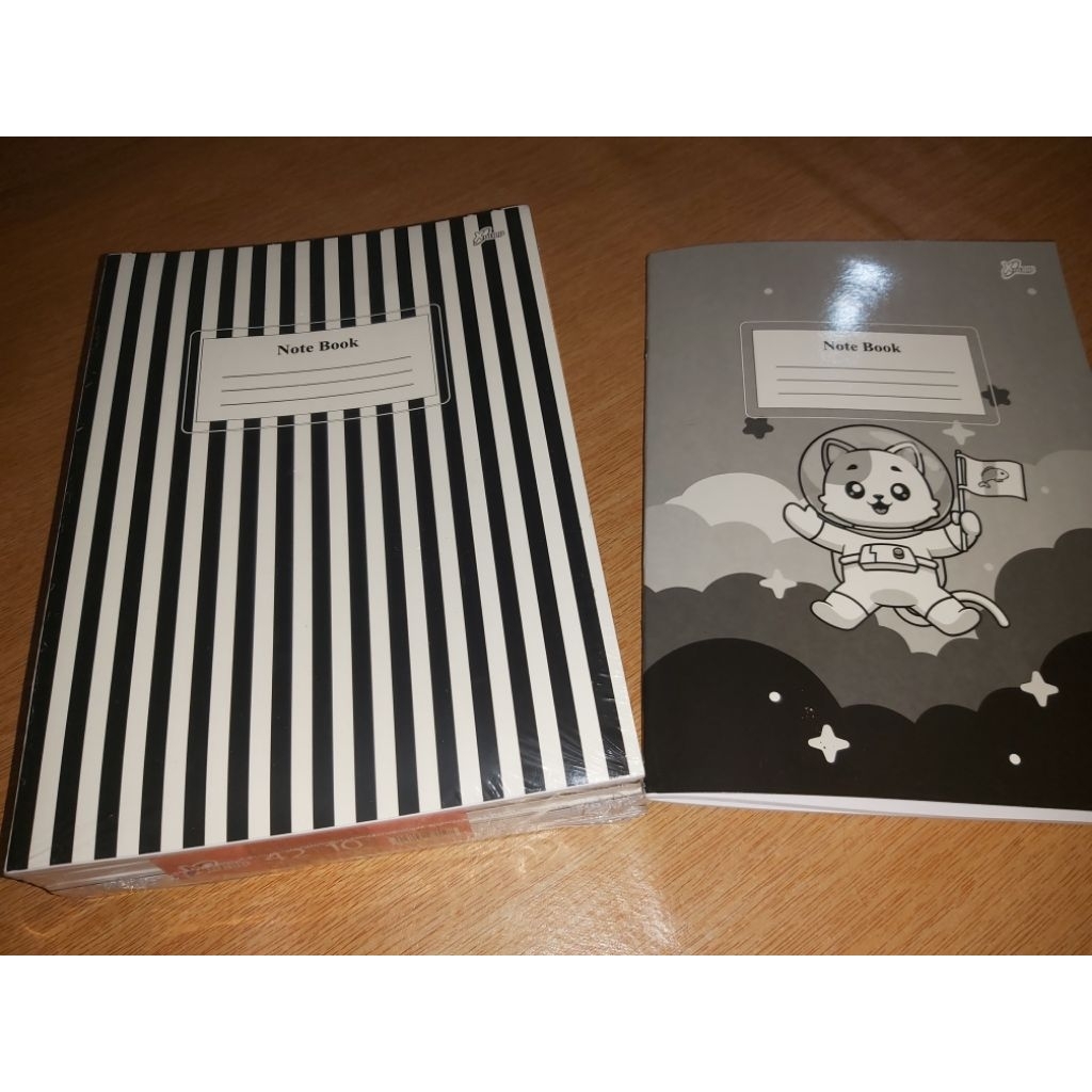 

Buku Tulis Panjang X-Plup ( Boxy ) Isi 42 Lembar (1 pack 10 Buku)