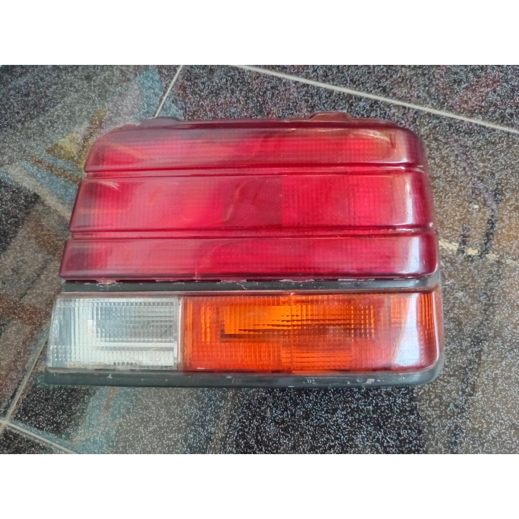 stoplamp lampu belakang suzuki forza sebelah kanan