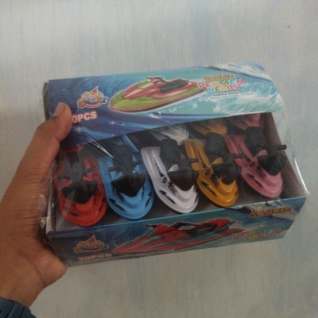 

PERMEN KERAS SANKIE BENTUK MOTORBOT ISI 20 PCS