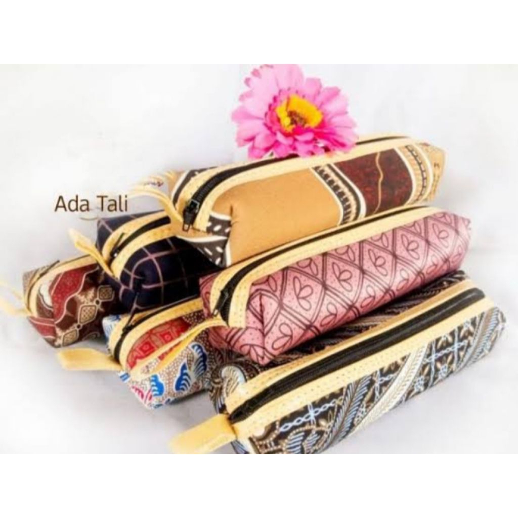 

TEMPAT PENSIL/Perlengkapan