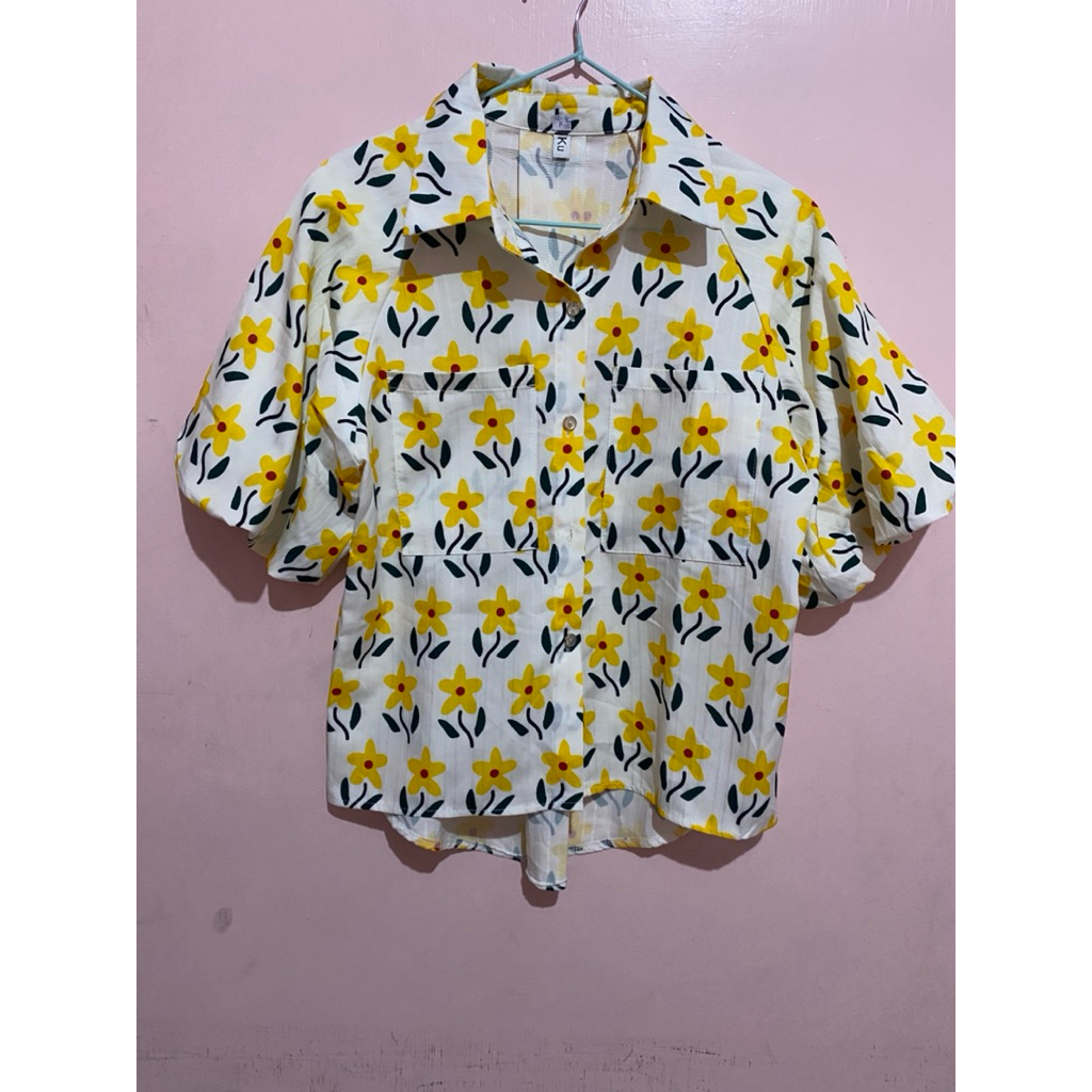 KEMEJA BUNGA BUNGA PRELOVED