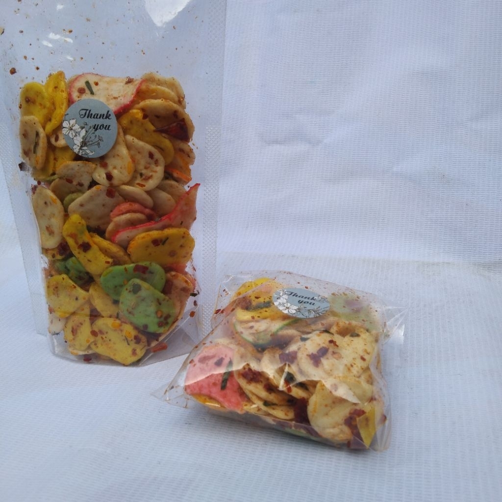 

Kerupuk bantat pedas WarWar 250gr Extra Daun Jeruk