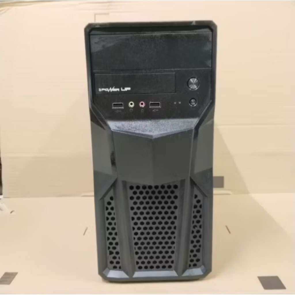 PC Rakitan AMD Ryzen 7 3700x RAM 8GB SSD 256GB VGA 2GB