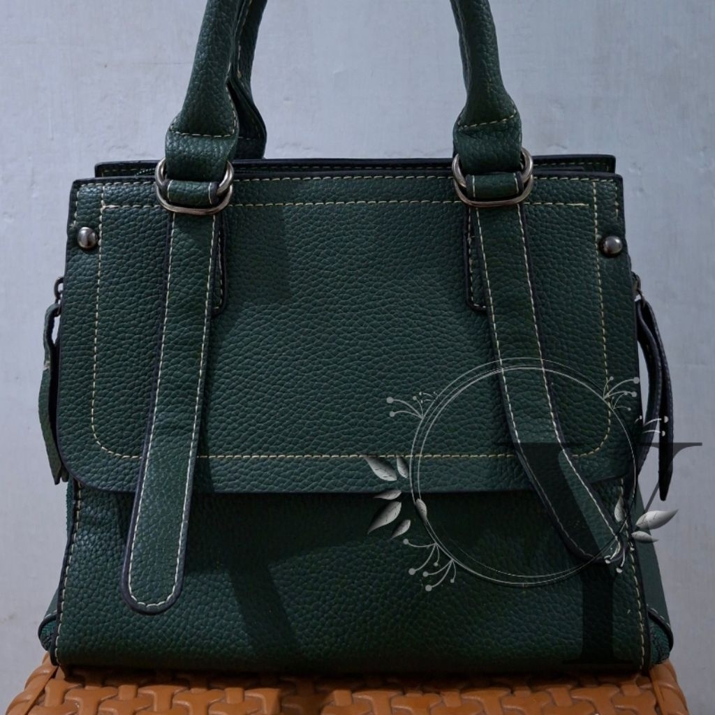 TAS HANDBAG TAS DOMPET TAS SELEMPANG TAS JALAN JALAN WANITA TAS KEKINIAN