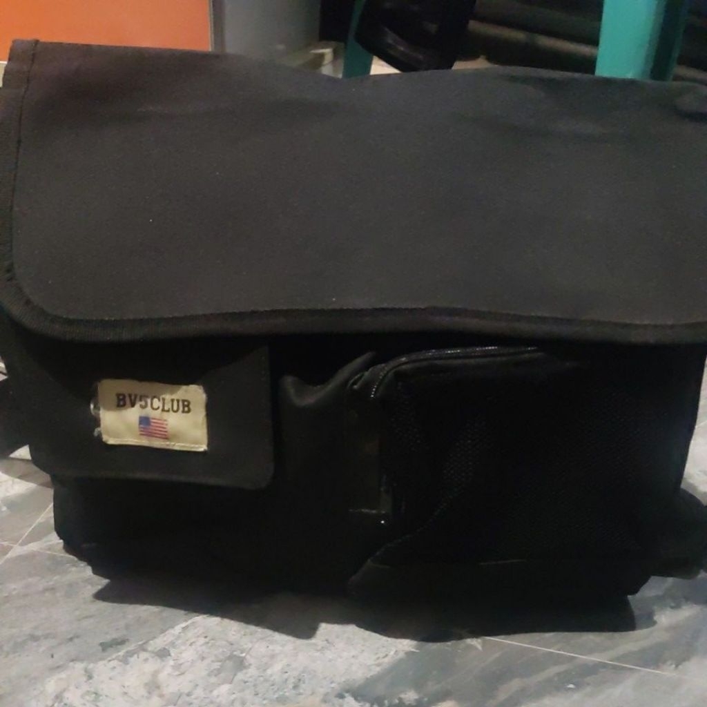 Tas laptop bv5club bekas pakai