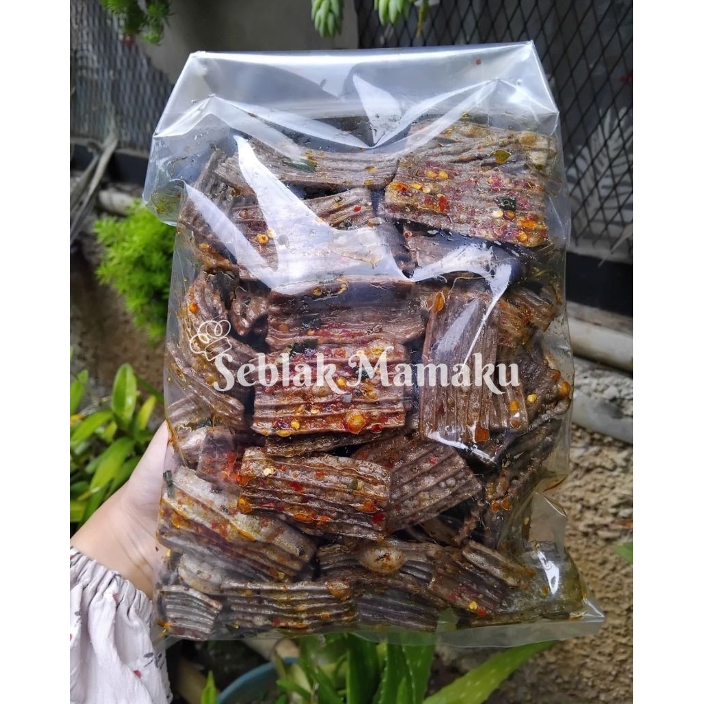 

Kerupuk Jengkol Pedas Daun Bawang