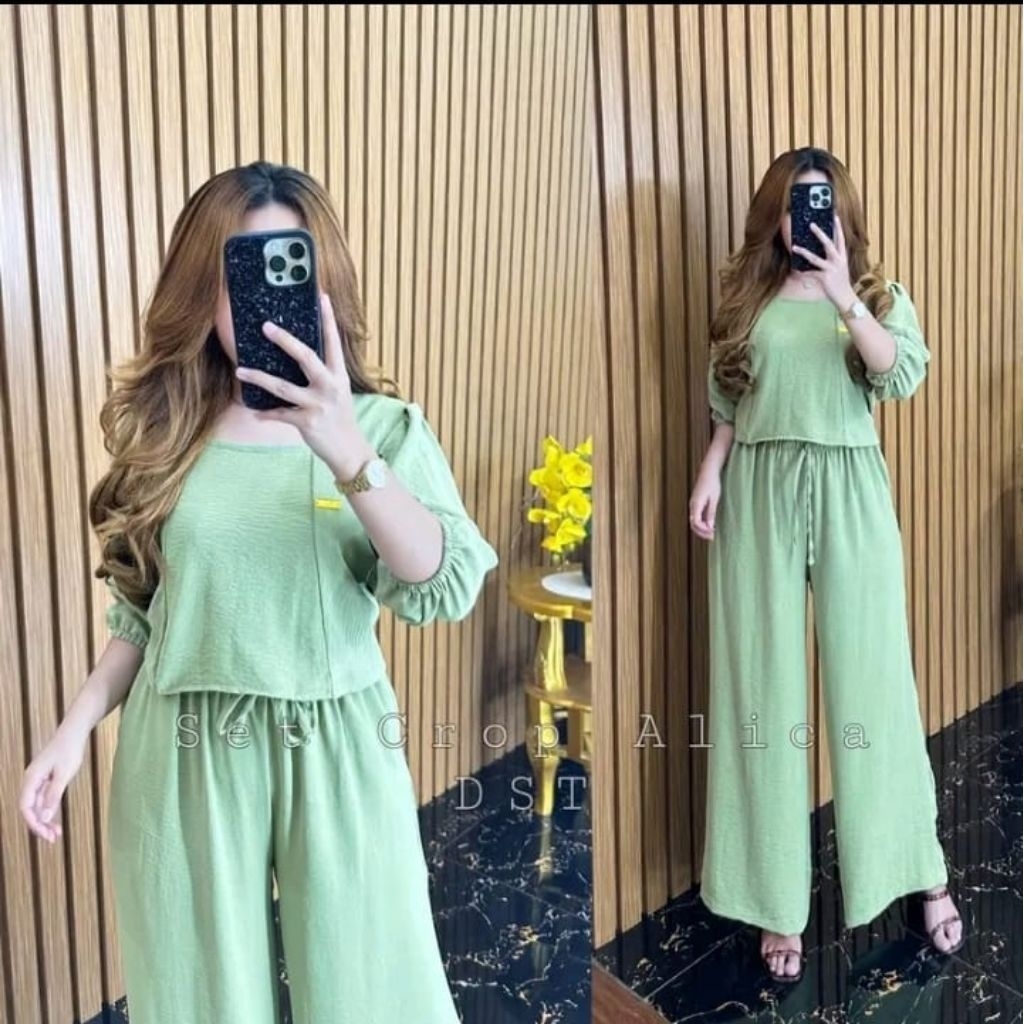 Oneset crop Crincle Alica setelan wanita lengan panjang Setelan crop terbarunya