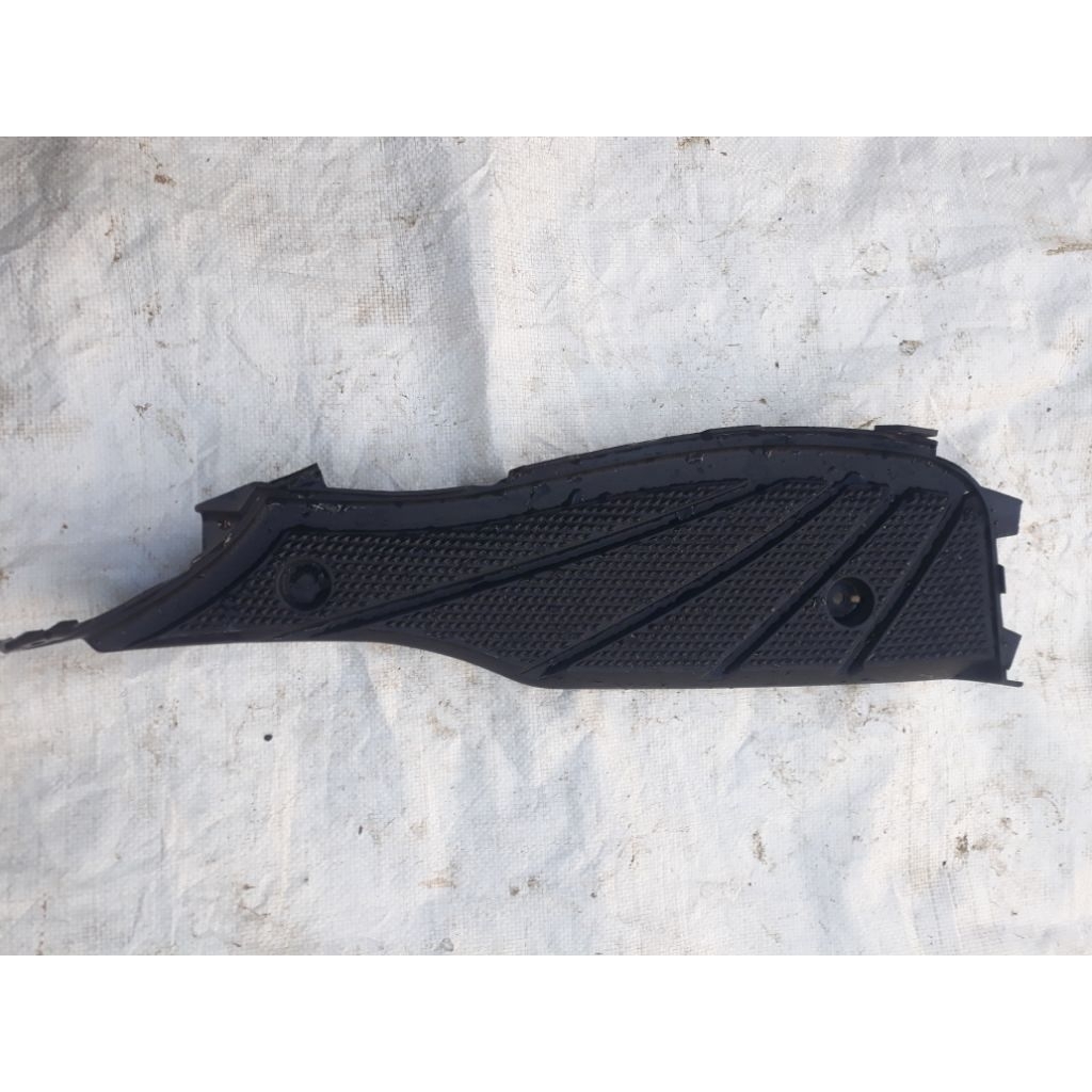 dek bordes pijakan kaki sebelah kiri skywave original sgp