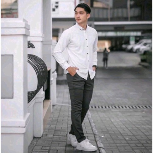 Kemeja Pria Putih Slimfit Premium Baju Kerja Keren Pakaian distro coll mens