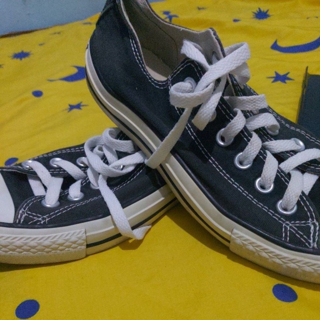 Sepatu Converse,  sepatu Sekolah