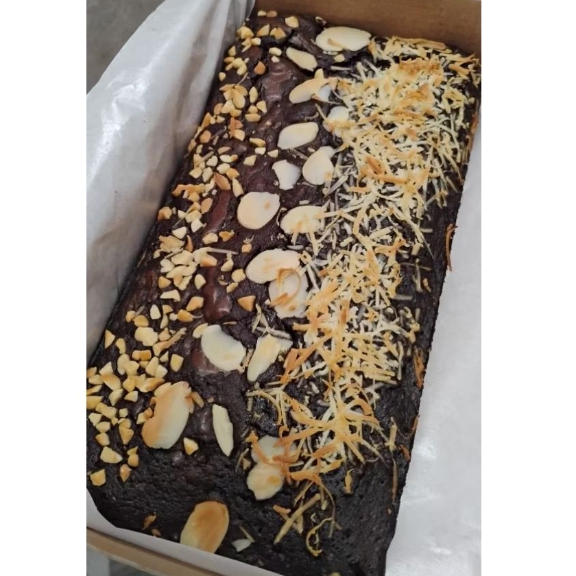

Brownies Fudgy Premium ukuran 20x10