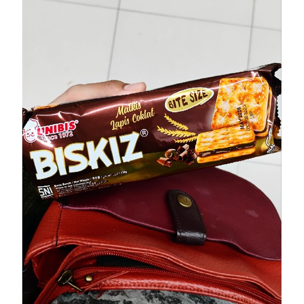 

Unibis Biskiz Biskuit Malkits Lapis Coklat 120Gr