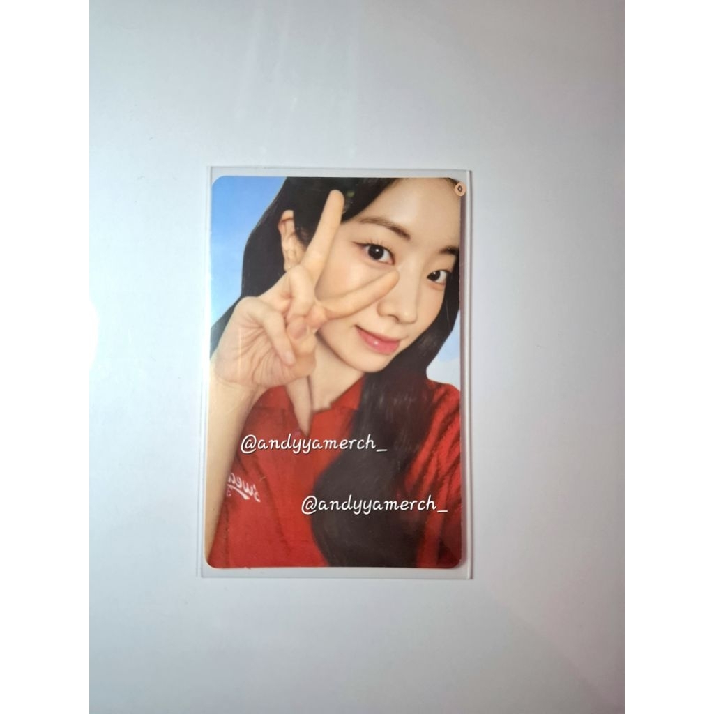 Photocard Official Twice x Richeese Dahyun, Twice × Nabati Jeongyeon