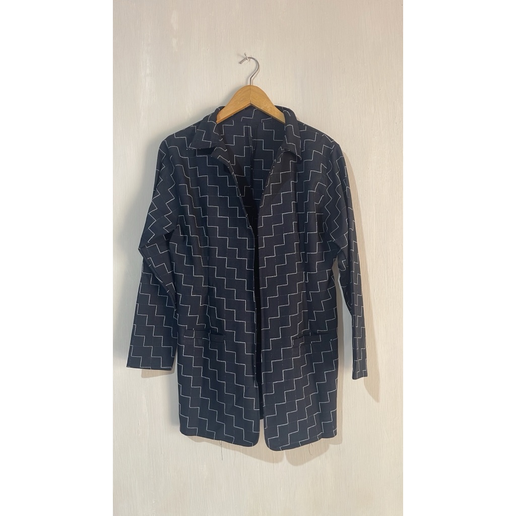 Preloved-Blazer Garis