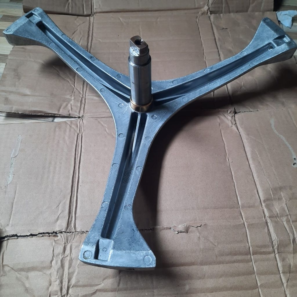 Segitiga spider baling -baling mesin cuci front loading Electrolux AS Besar Ewf -10842 , Ewf 10842 ,