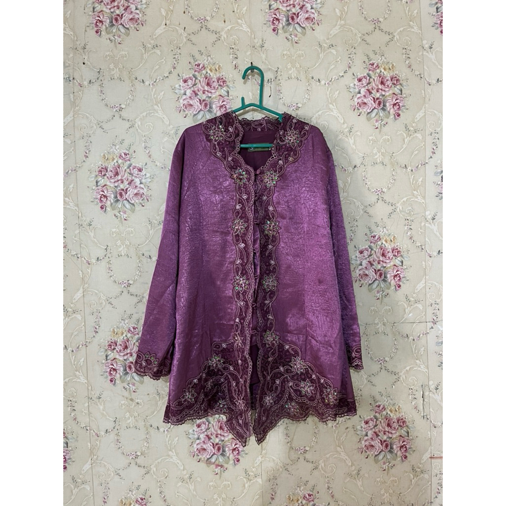 BAJU BEKAS, LAMA DILEMARI