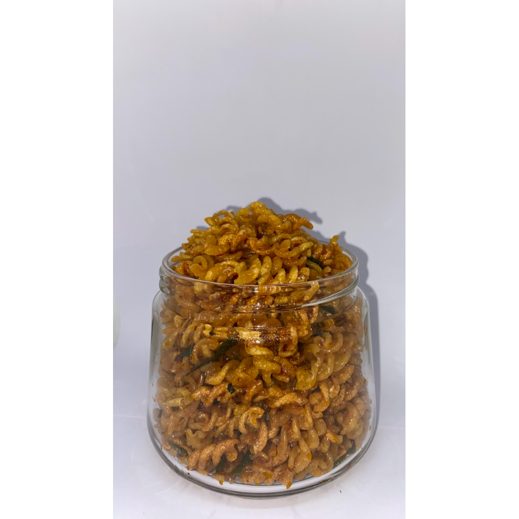 

MAKARONI PEDAS CHILIOIL