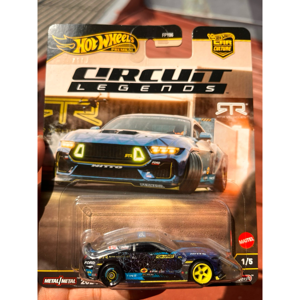 Hot Wheels Premium - Circuit Legends: Ford Mustang RTR