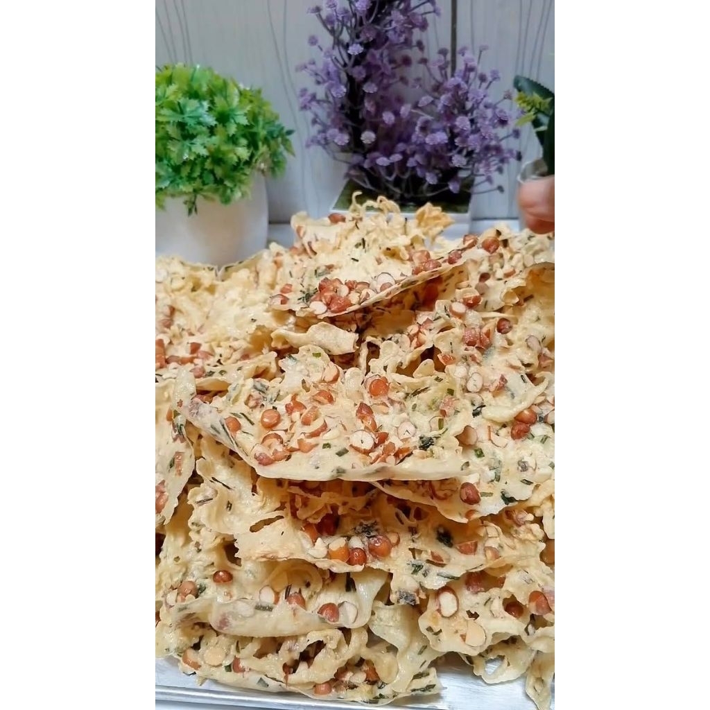 

Rempeyek Renyah & Gurih – Original Homemade, Fresh Setiap Hari