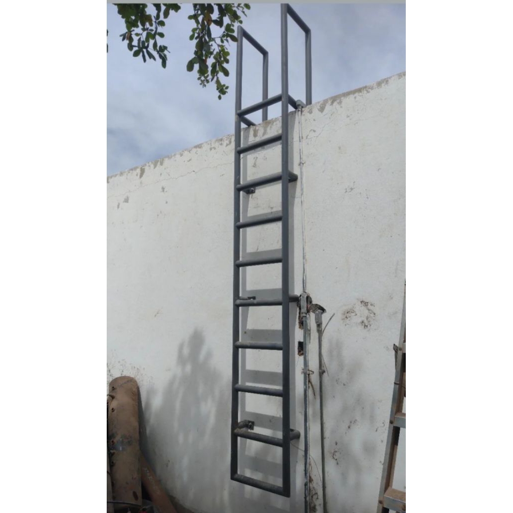 TANGGA DINDING | TANGGA MONYET | TANGGA TOREN | TANGGA KE ATAP RUMAH