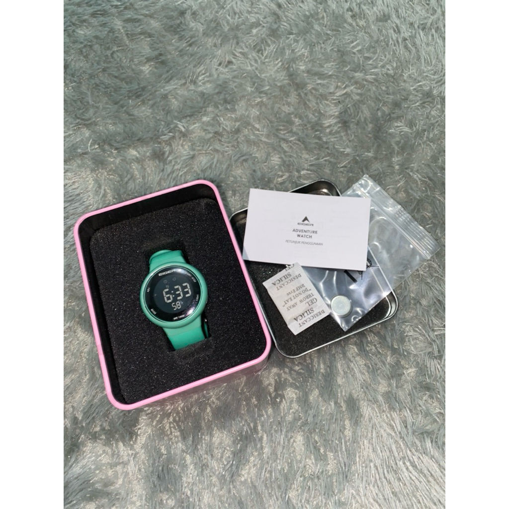 Preloved Jam Tangan Eiger Lengkap Batrai Ori+ Box Hijau Tosca