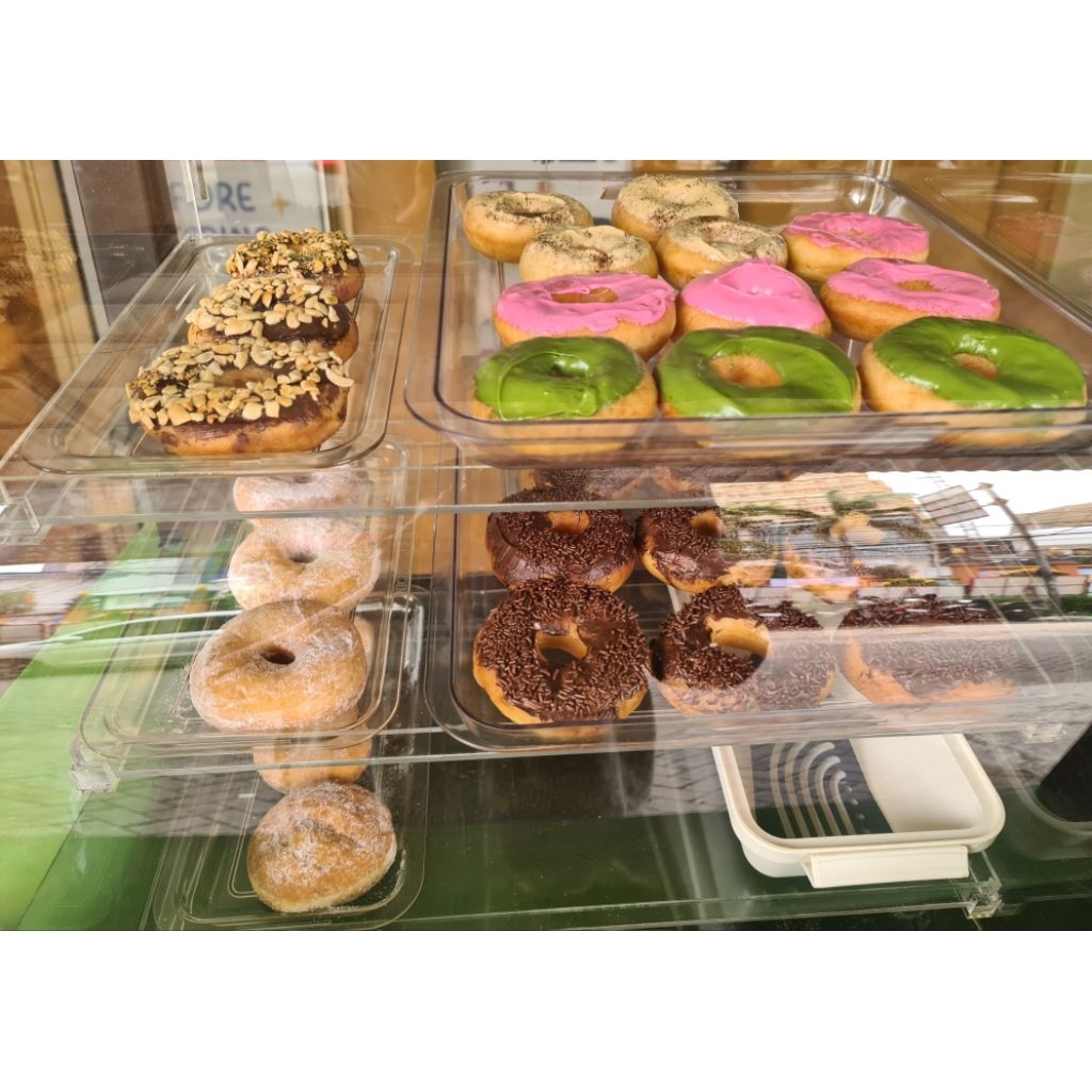 

Donat JOKE - Donat Glazing isi 6 - Donat Tiramisu - Donat Matcha - Donat Strawberry - Donat Dark Chocolate - Donat Colatta Glazing - Mix Glazing Donut isi 6