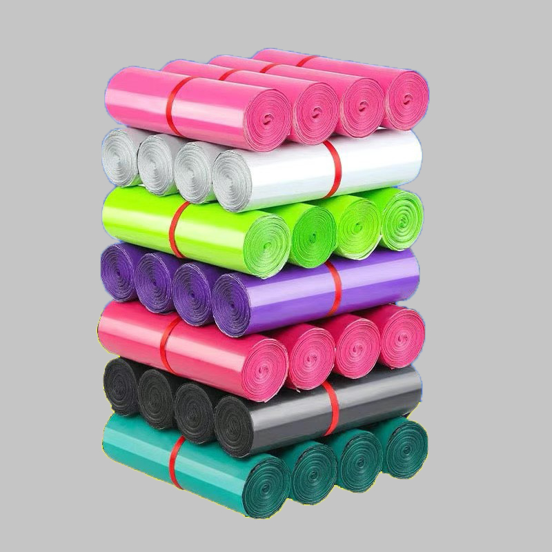 

Plastik Polymailer Packing Online Shop – Isi 100 Pcs – Warna Hitam Putih Silver