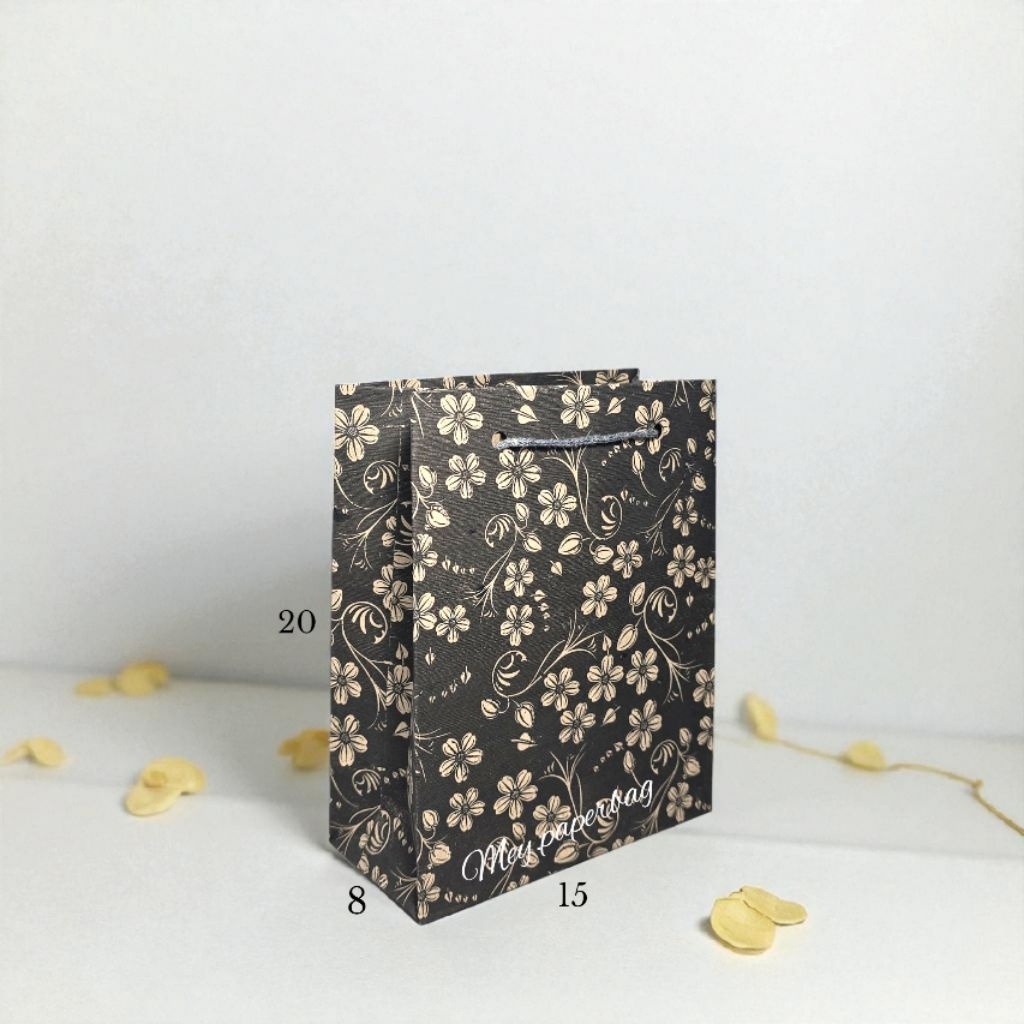 

Isi 12 (1 LUSIN) Paper Bag Motif Uk 15x20