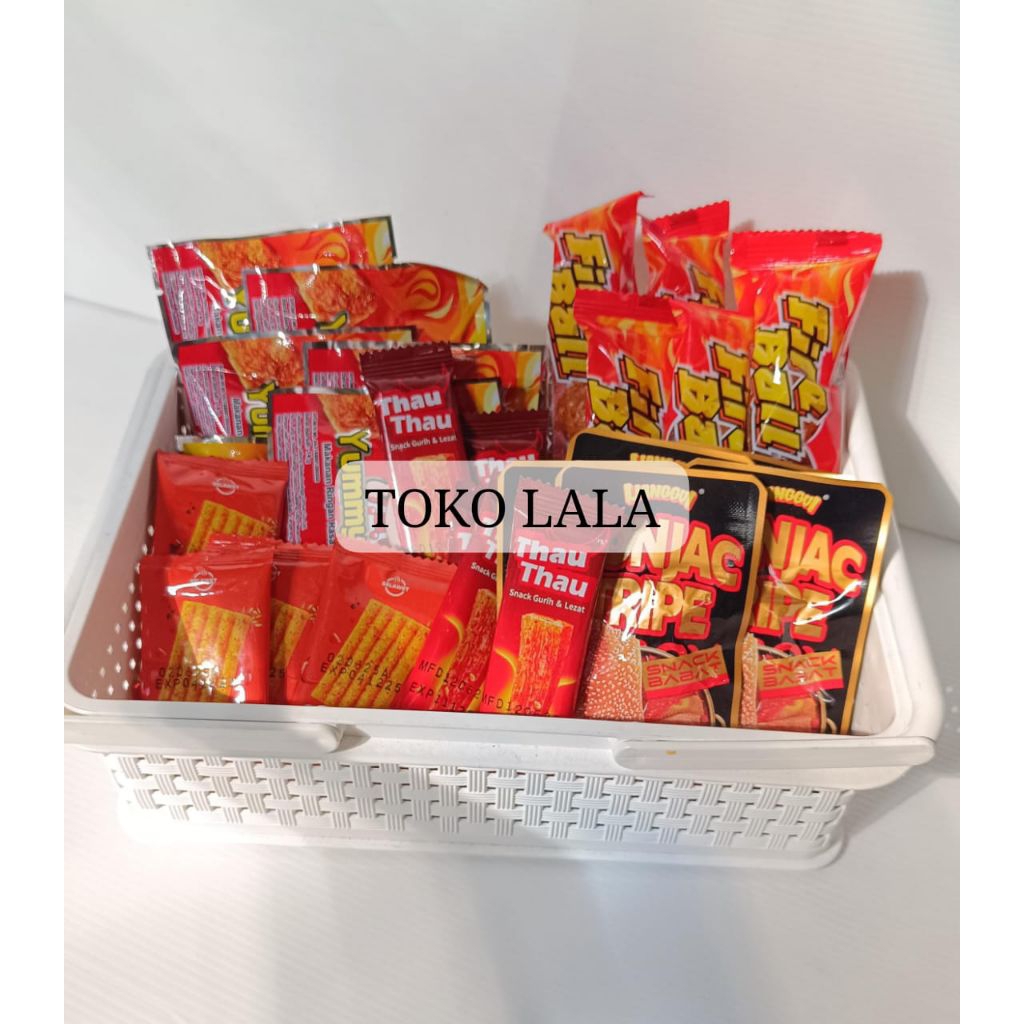

TOKO LALA Ready Paket Latiau Kecil Bervariasi / Makanan Pedas Viral / Cemilan Pedas Kekinian