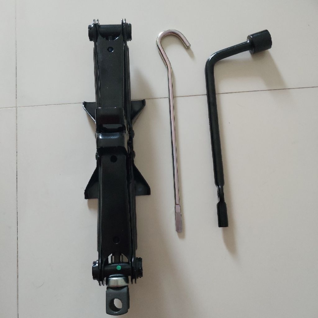 Paket Lengkap Dongkrak Mobil Avanza / Xenia / Livina / Xpander / Ayla Agya Original Metema