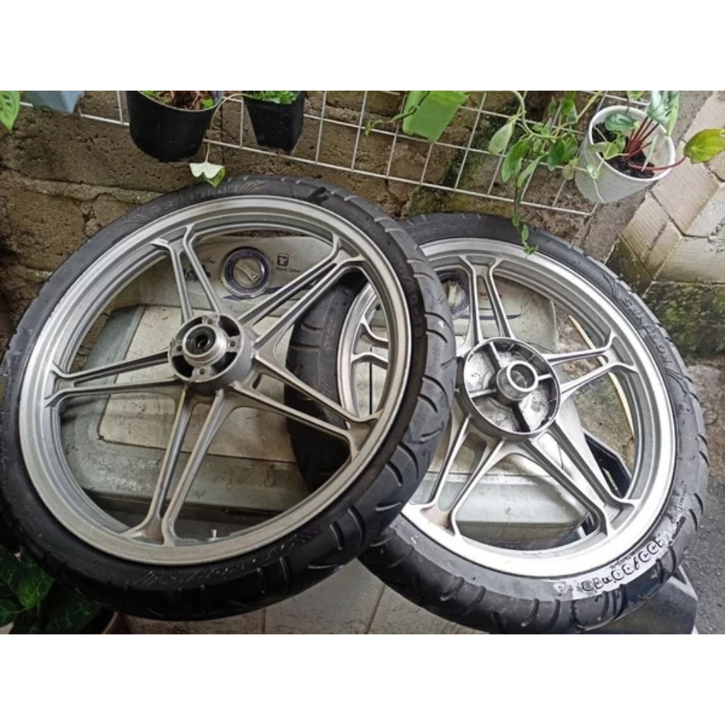 Velg thunder suzuki tunder custom japstyle caferacer tracker dll pelek racing palang original ori co