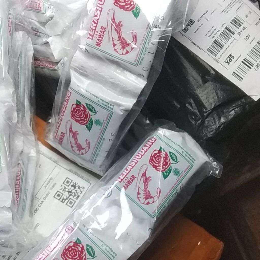 

Trasi mawar khas lampung rasa sudah teruji sangat enak isi 1 px 10 pcs