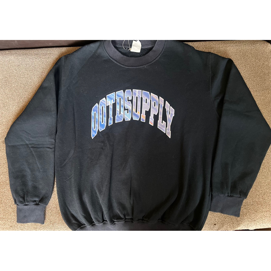 Preloved Sweater OOTDSUPPLY