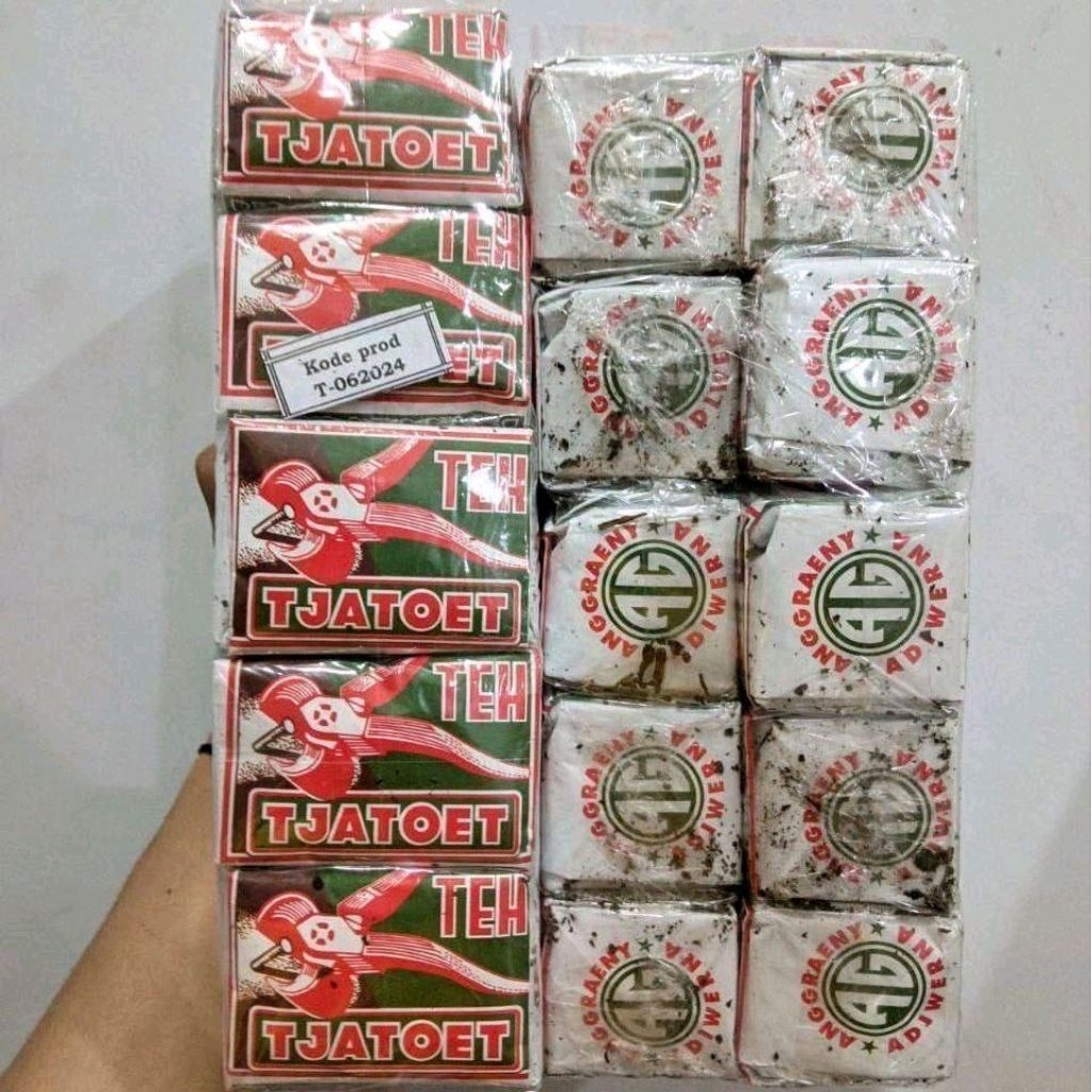 

Teh Tjatoet Hijau 1 Pack - Teh Hitam Gula Tebu - Minuman Teh Sehat dan Nikmat