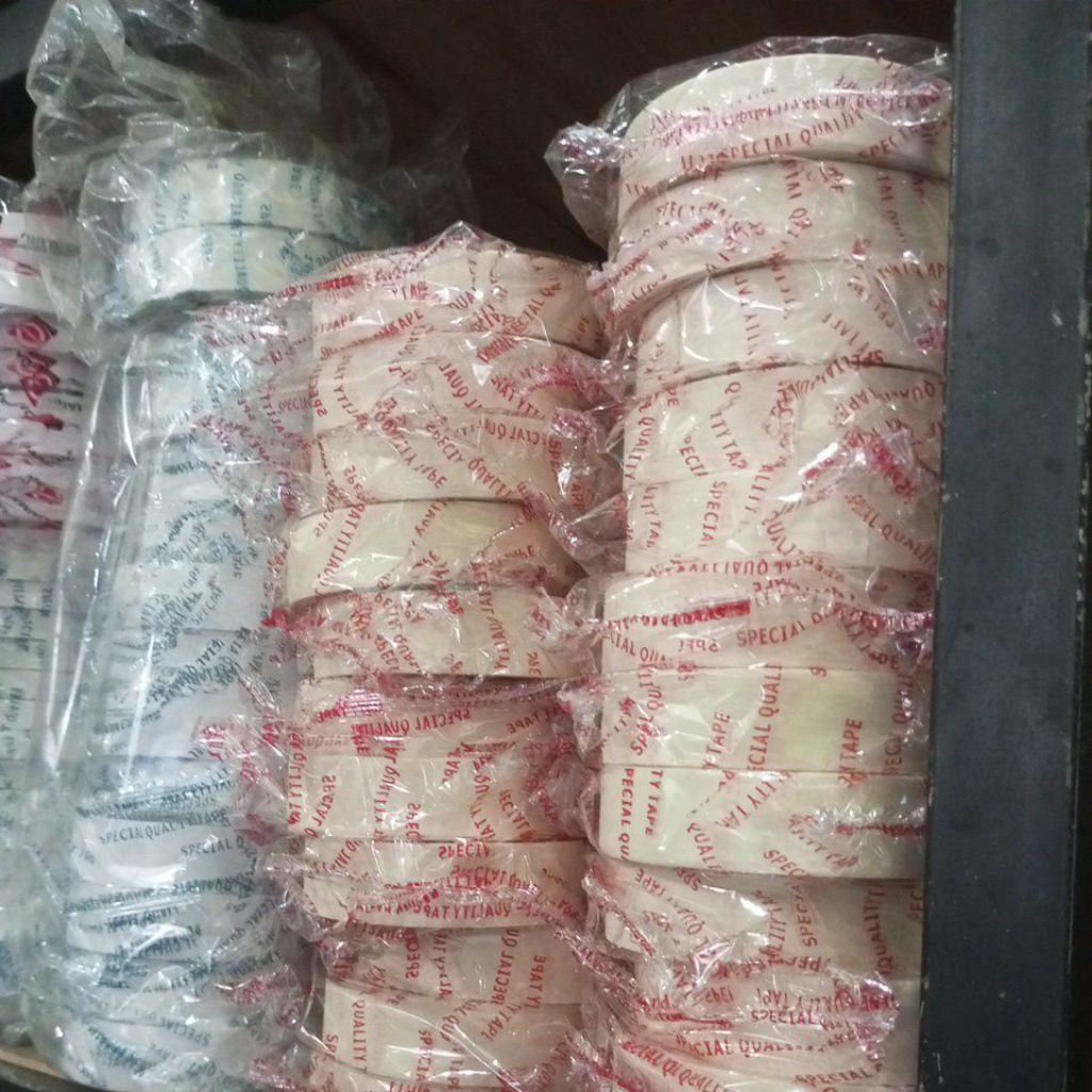 

lakban kertas tanggung