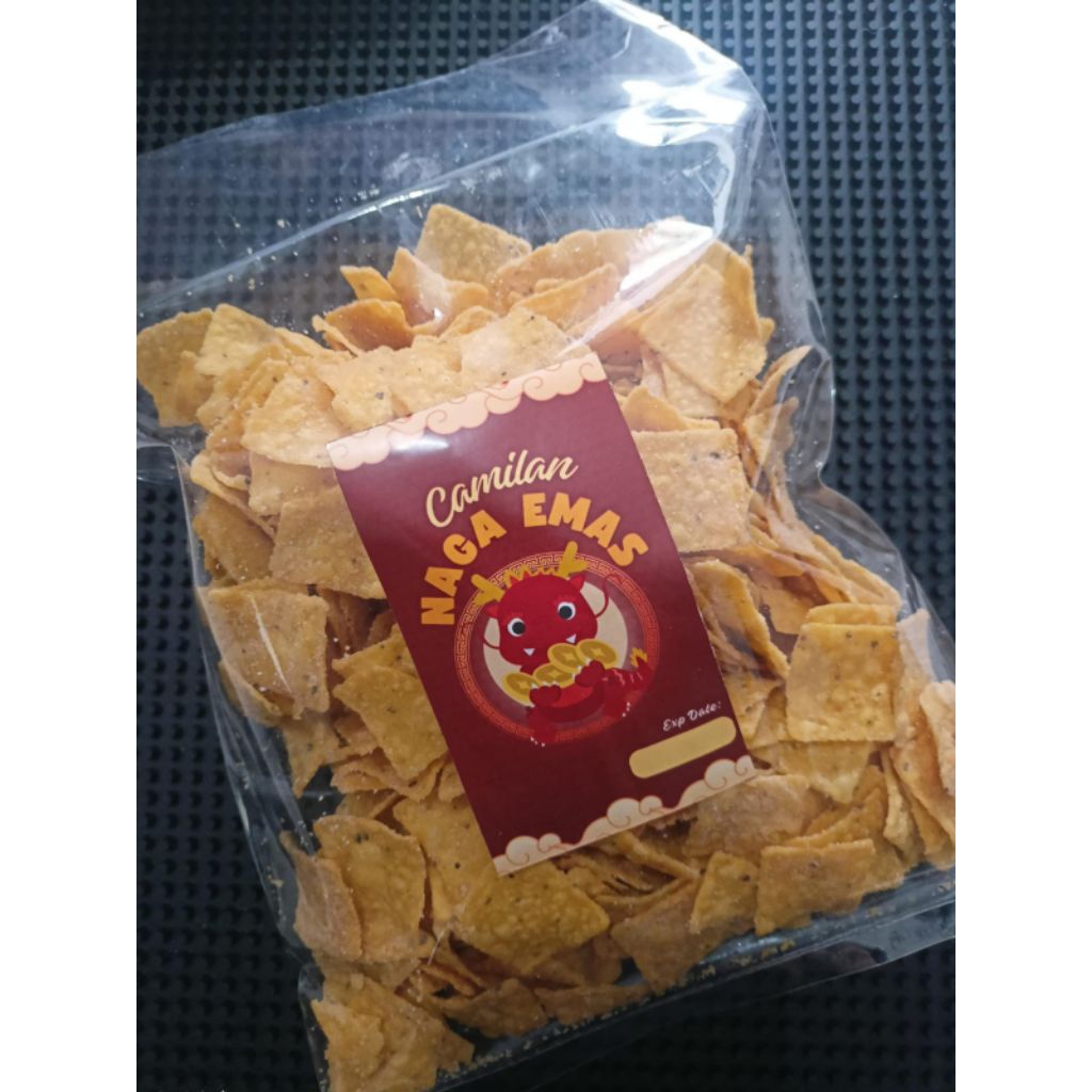 

keripik jagung (happy toss)@250gr