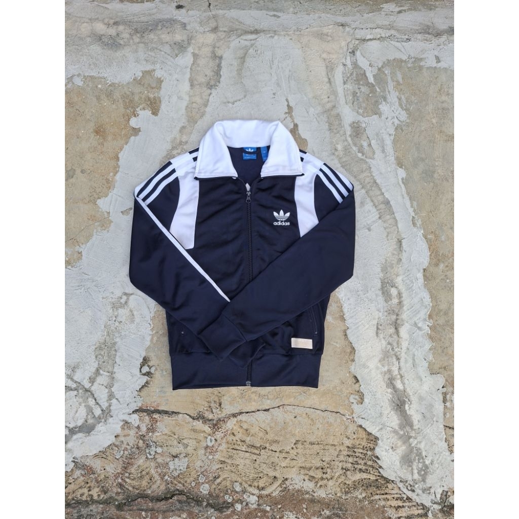 Tracktop Adidas Seol Yoon Big Logo ( Second )