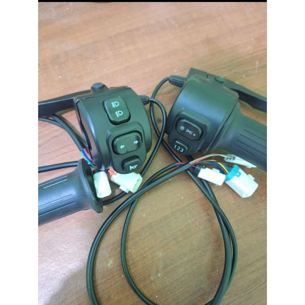 Handle Gas / Throttle Gas Sepeda Listrik Motor Listrik Uwinfly M70 M75 ORIGINAL