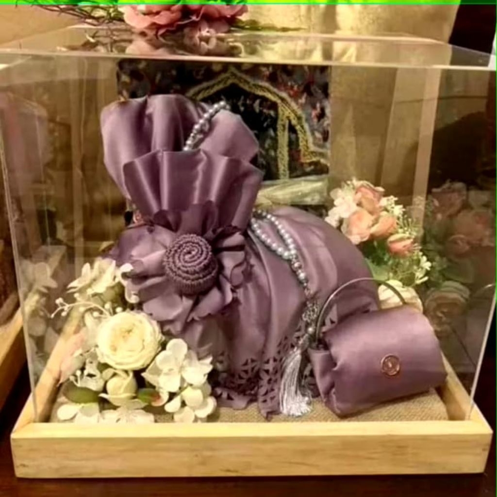 

Box kotak hantaran kayu jati belanda isi4 tutup mika bok wedding pernikahan model premium super