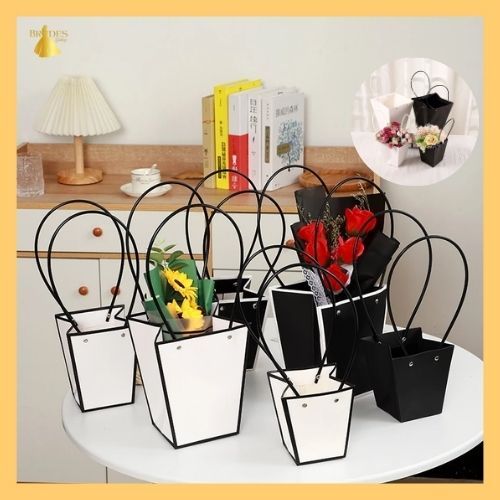 

BD Paper Bag Gift Box / Tas Bouquet Flower Handbag / Paperbag Hadiah Anti Air / Tas Bouquet Flower / Bloombag /Hand Bag Tas Bouquet KB1011