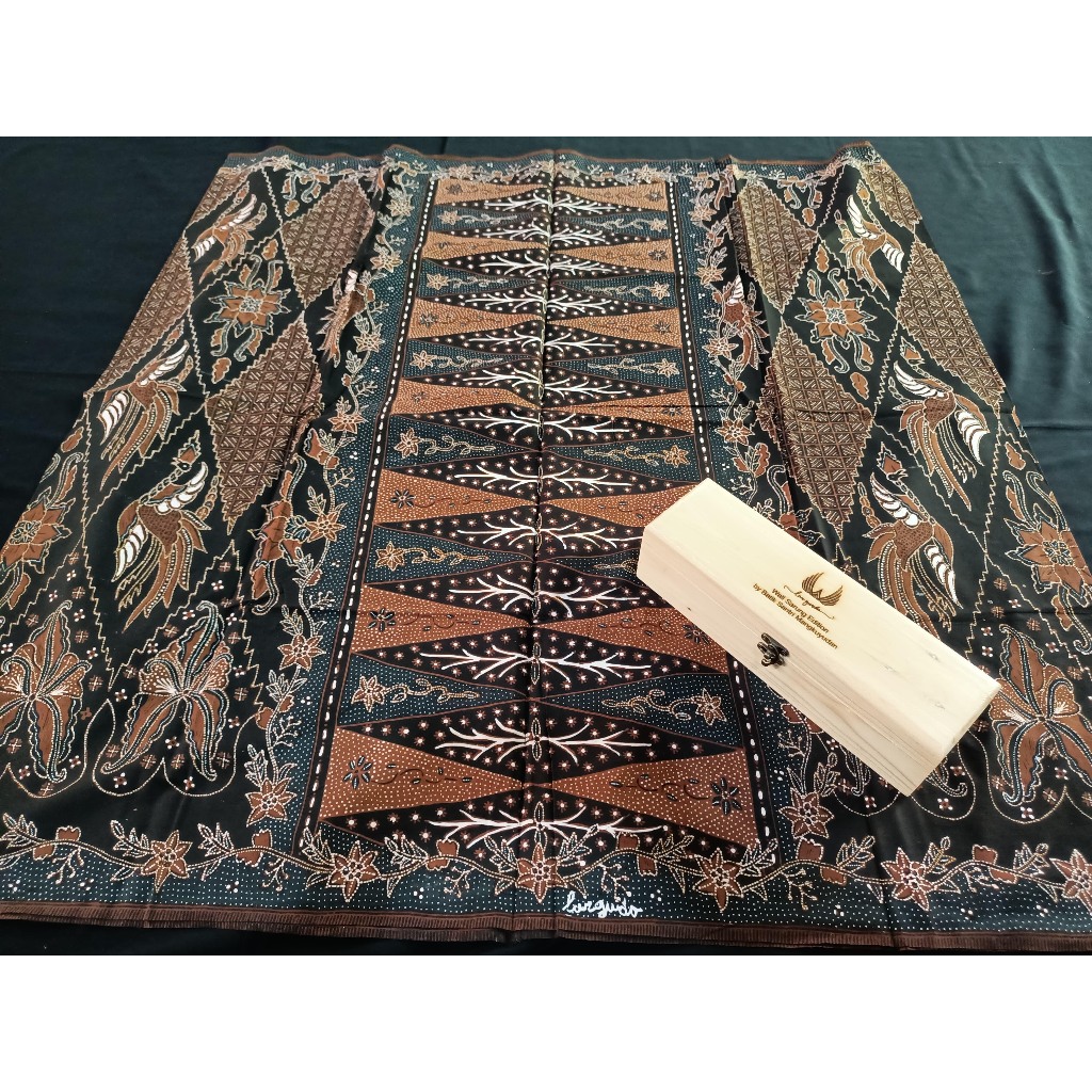 Sarung Batik Full Tulis Eksklusif Lar Gurda