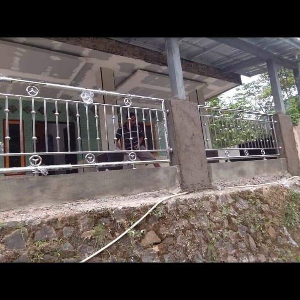 Pintu pagar stainless minimalis