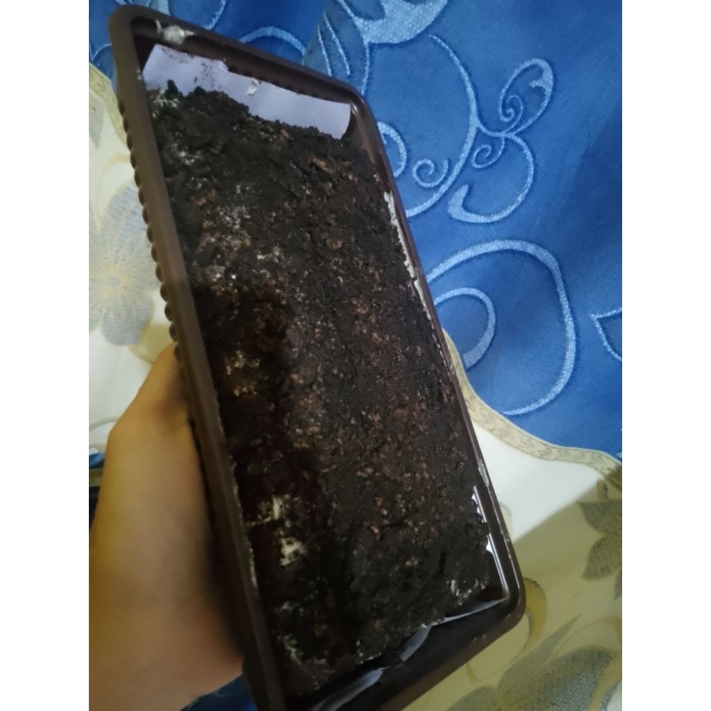 

Brownies Kukus Topping Full Oreo