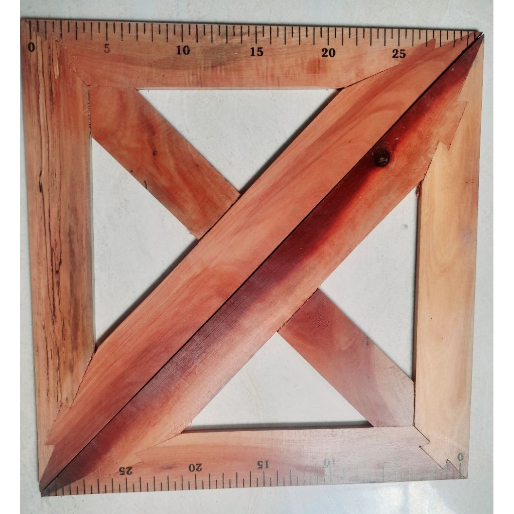 

Penggaris kayu/ Penggaris Papan Tulis / Penggaris kayu 1 meter ( 20pc )