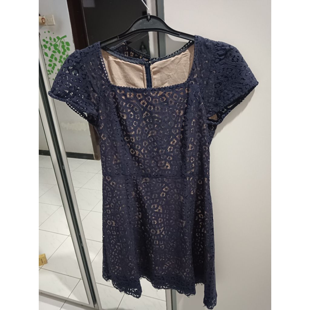 dress kondangan dress party renda navy biru tua