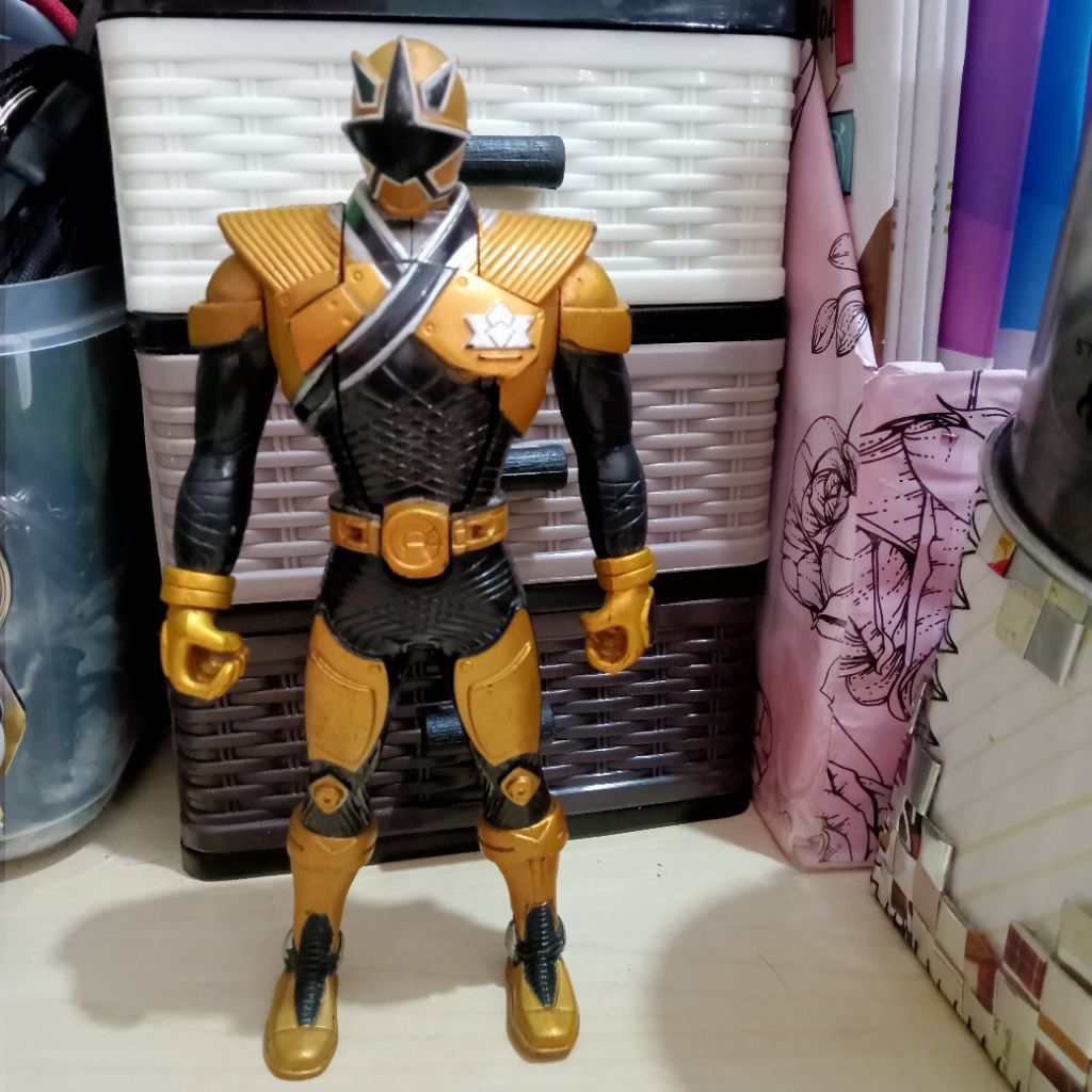 Power Rangers Samurai Gold Ranger