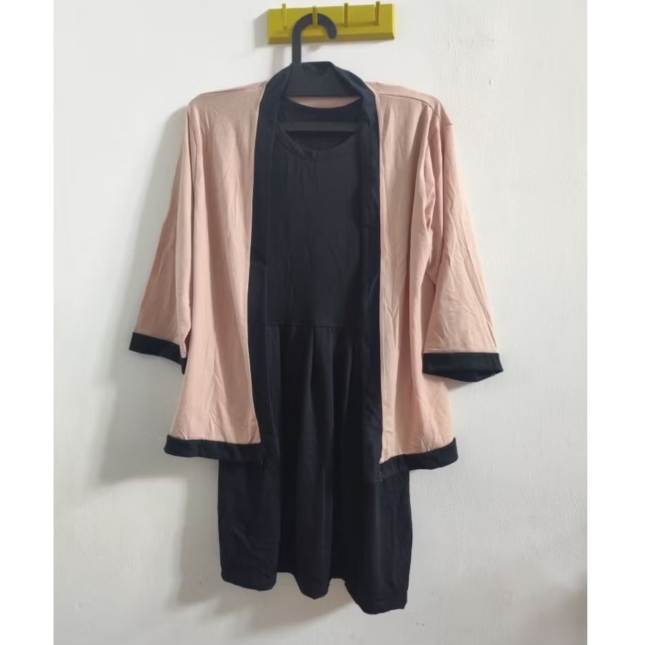 Setelan Cardigan + Dress Tanpa Lengan / Inner Dress - Hitam Cream