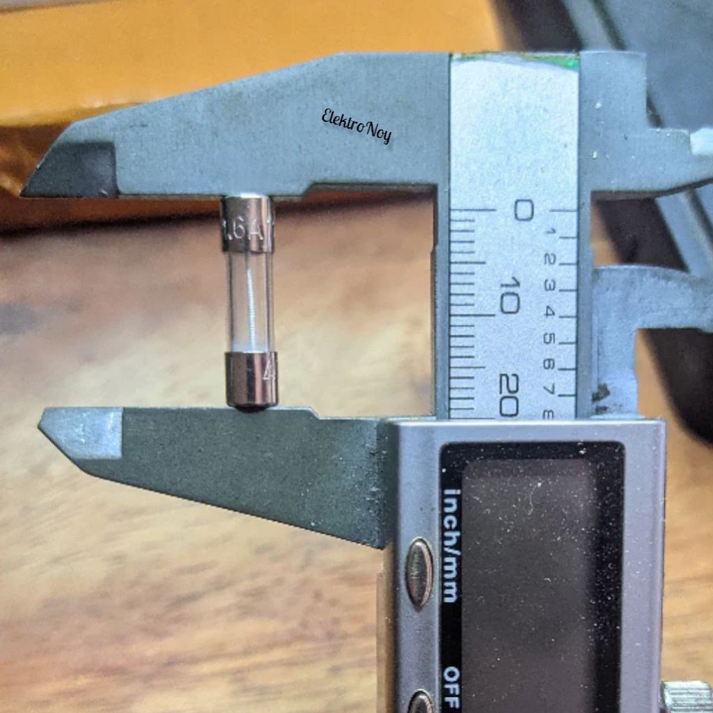 (10pcs) Sekring Bening Kaca Fuse 1.6A 125V Original