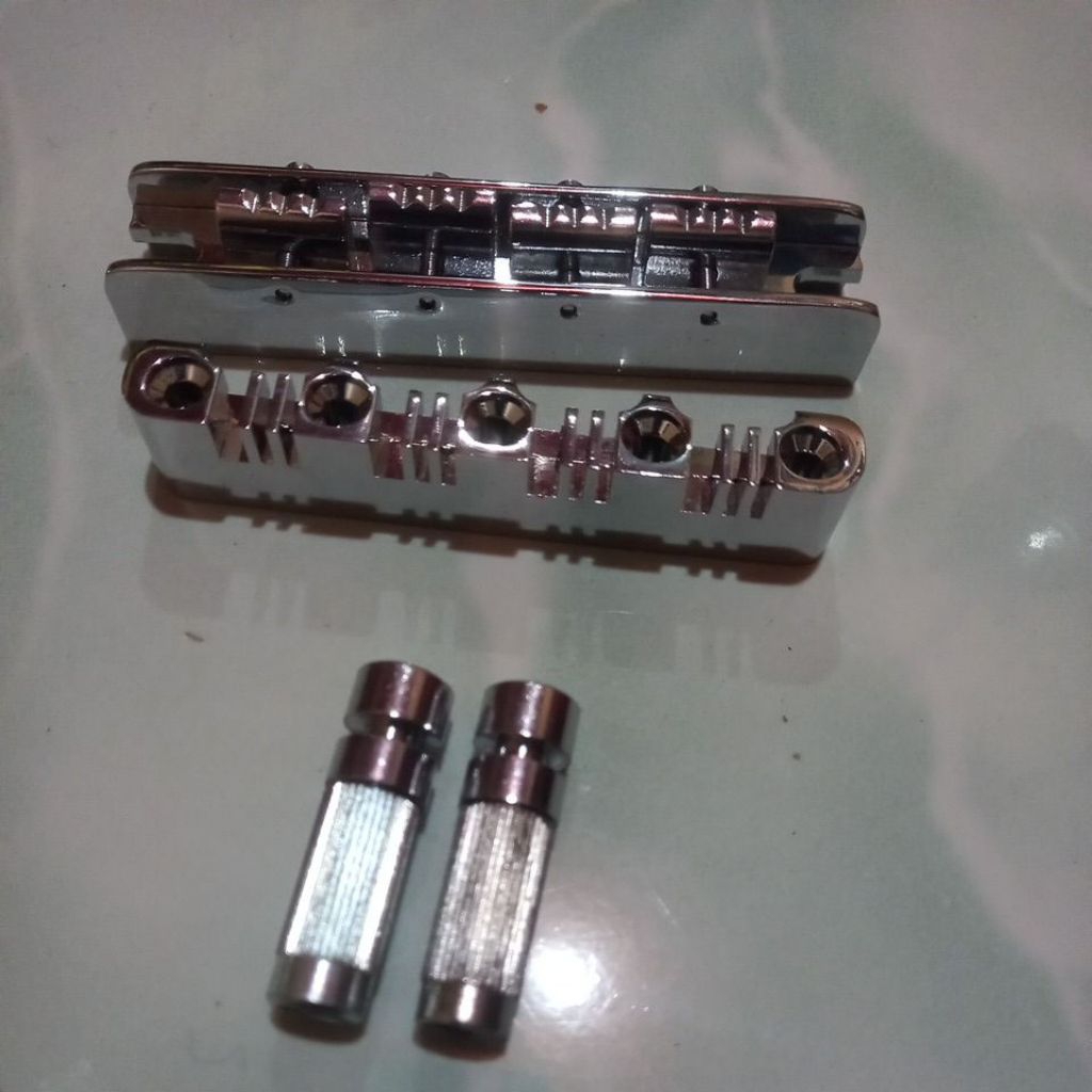 Bridge Gitar Bas String 8